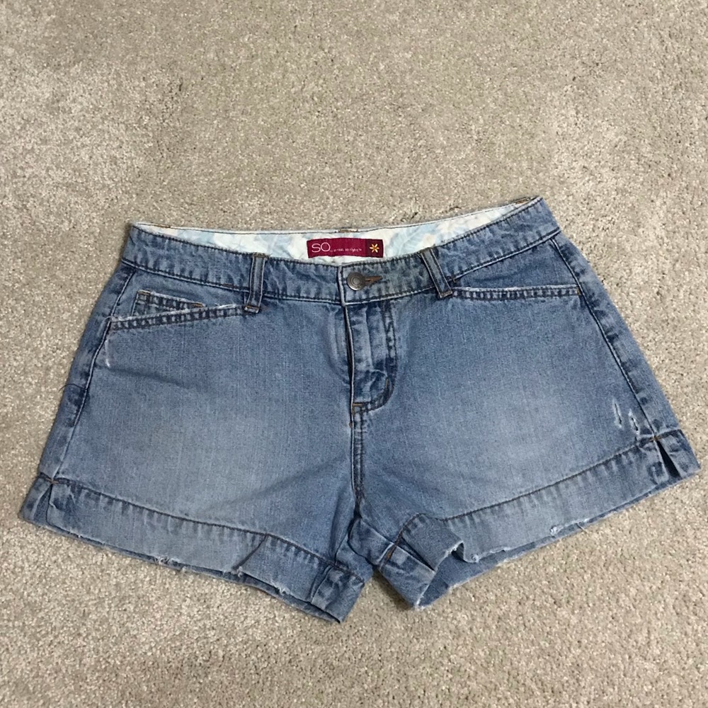 SO distressed jean shorts size 5